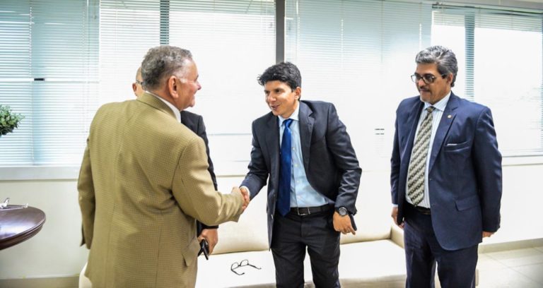 Deputados se reúnem com presidente do TJ e devem ajuizar alteração da LDO