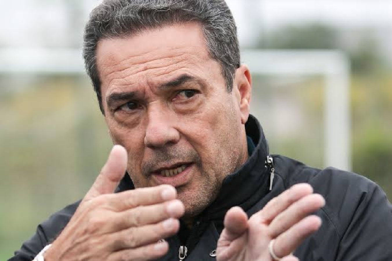 Inter faz proposta para o técnico Vanderlei Luxemburgo e espera resposta até terça