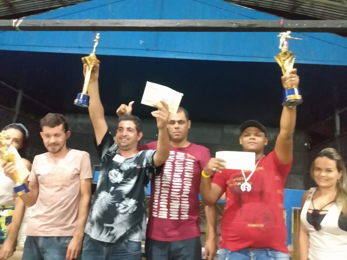 Morador do bairro Bom Sucesso é o grande campeão do torneio de Sinuca da AABB