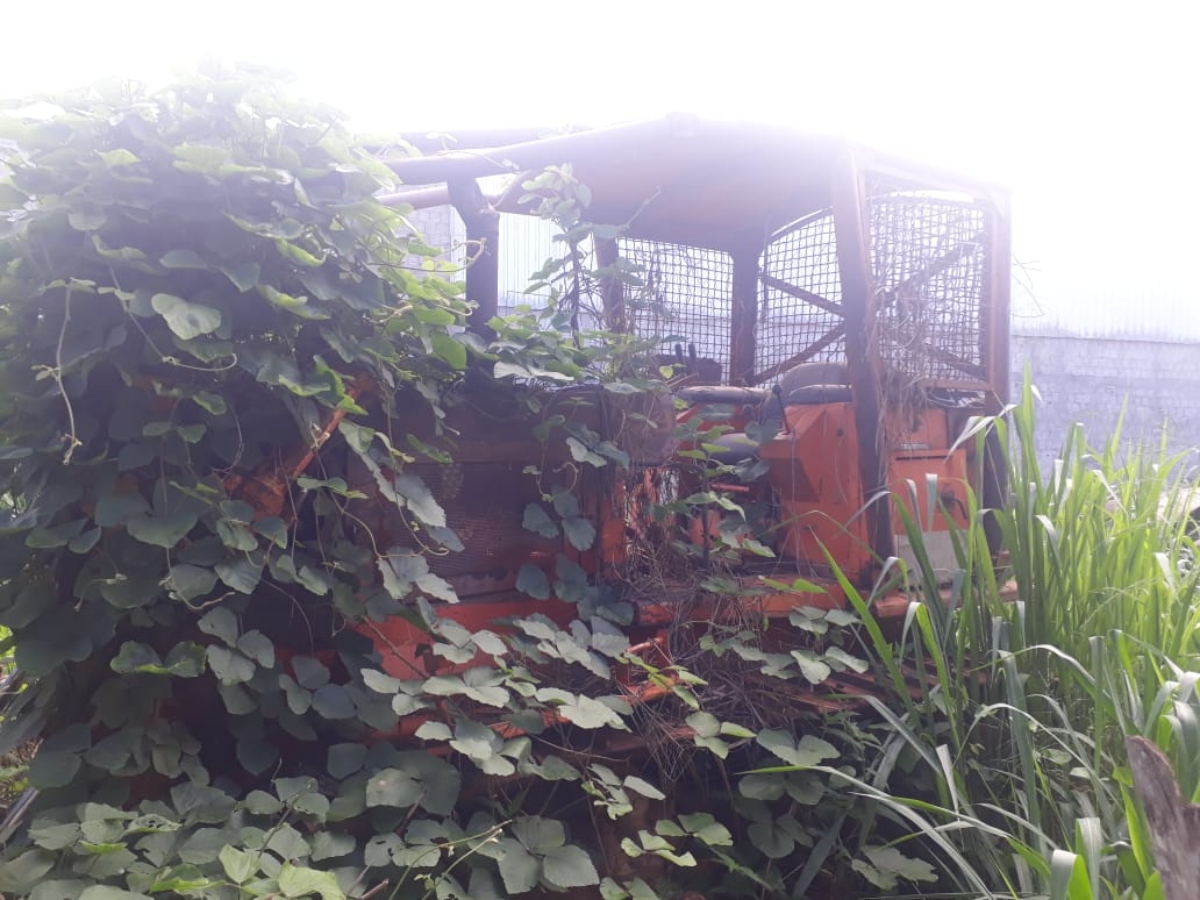 Máquina do Estado, sumida na gestão passada, é encontrada em fazenda de Brasileia