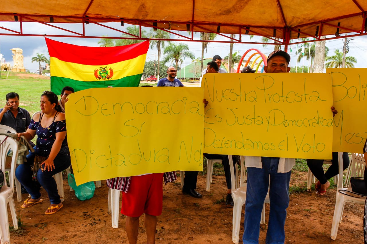 Em Cobija, manifestantes contra resultado de eleições estão em vigília há 48 horas