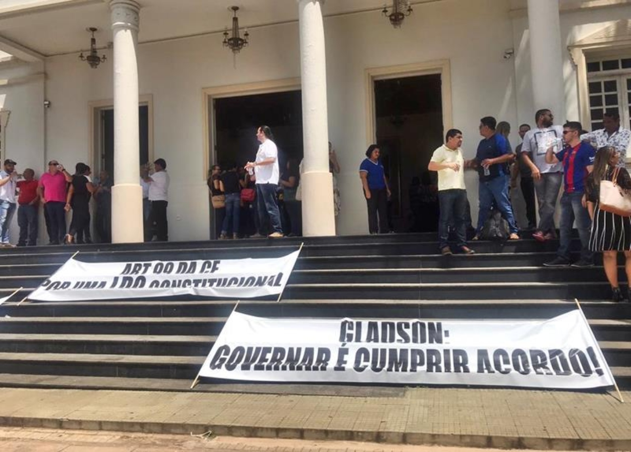 Servidores do Judiciário protestam contra LDO e Gladson garante que não haverão perdas