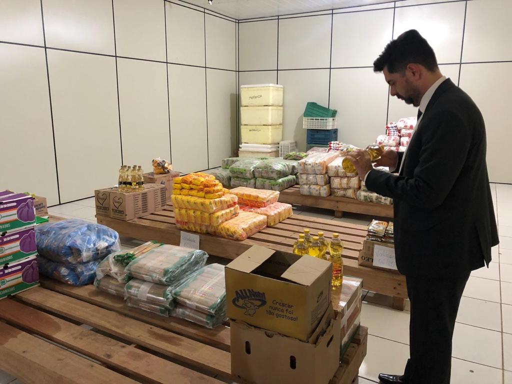 Alunos de Sena estavam consumindo alimentos vencidos e mal acondicionados