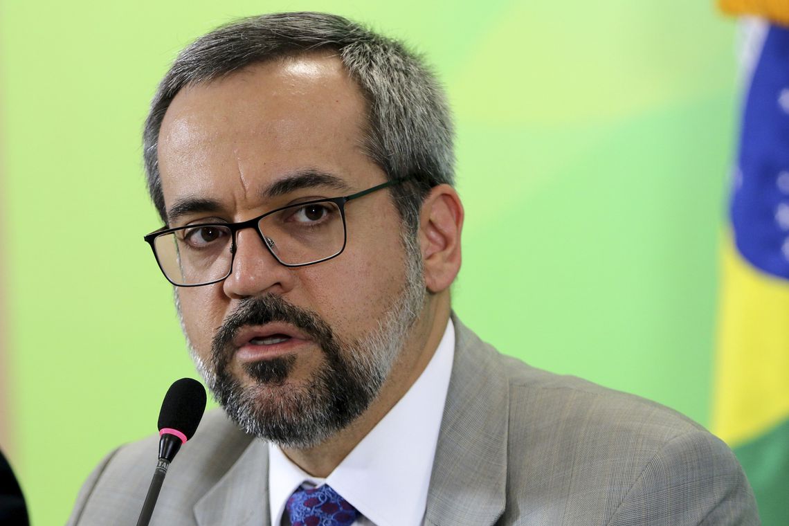 Governo libera 100% do orçamento de universidades federais nesta sexta