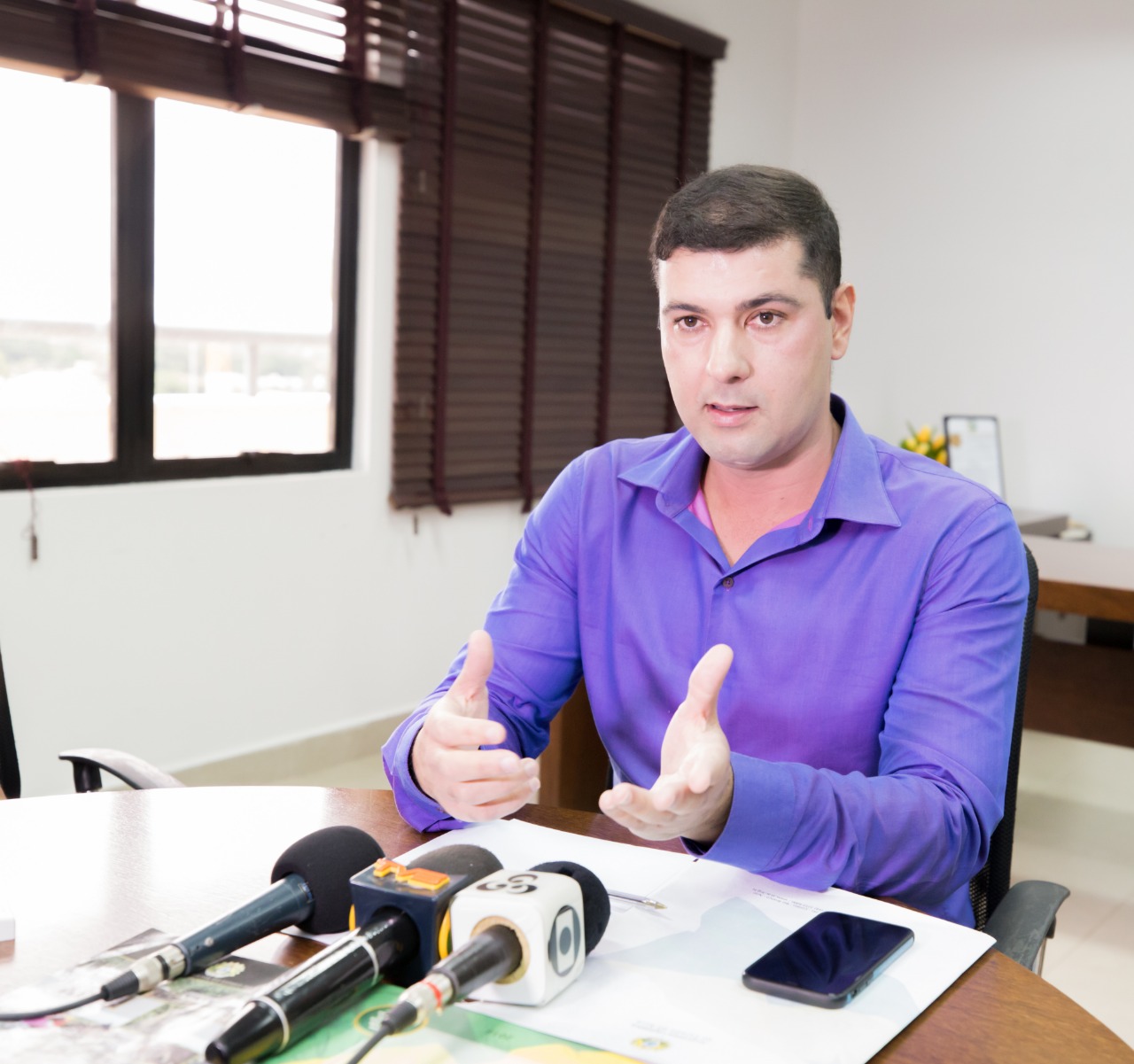 Nicolau atende sindicatos, amplia diálogo e anuncia votação da Reforma no dia 26