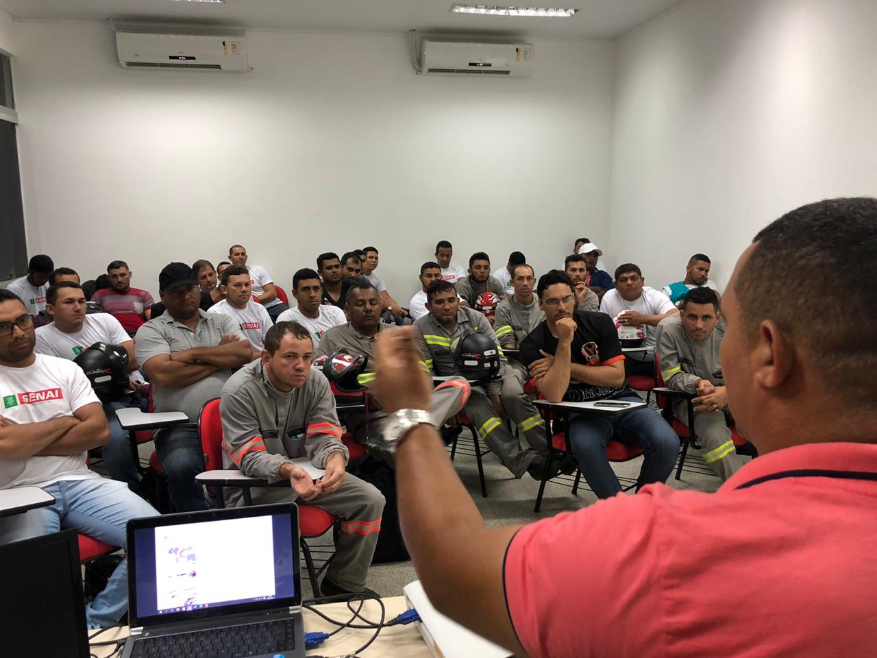Senai em parceria com Impetus Engenharia realiza curso para eletricistas