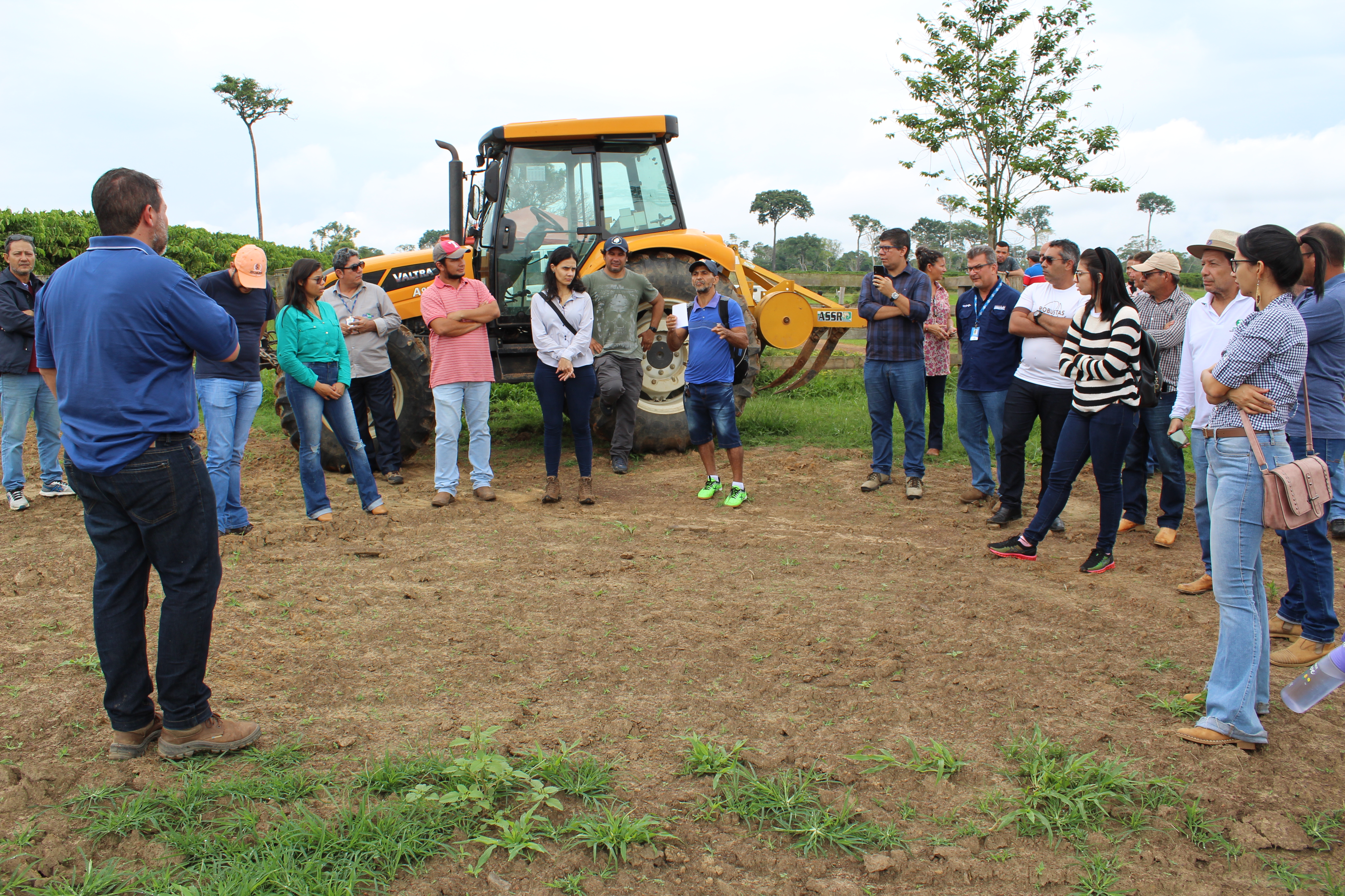 Sebrae no Acre e parceiros discutem cadeia produtiva do café