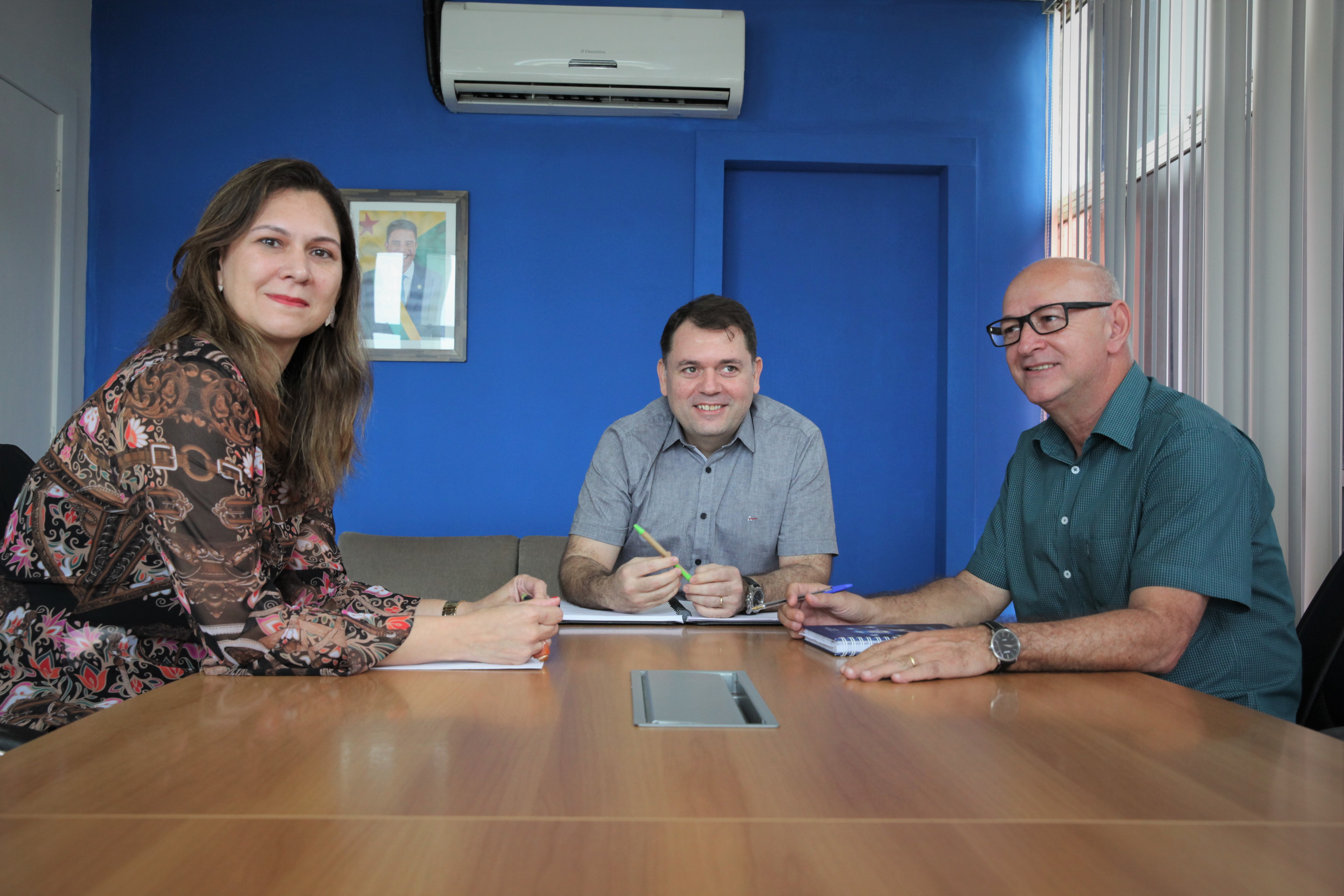 Secretário de Saúde reassume cargo com prazo para sanar problemas na área