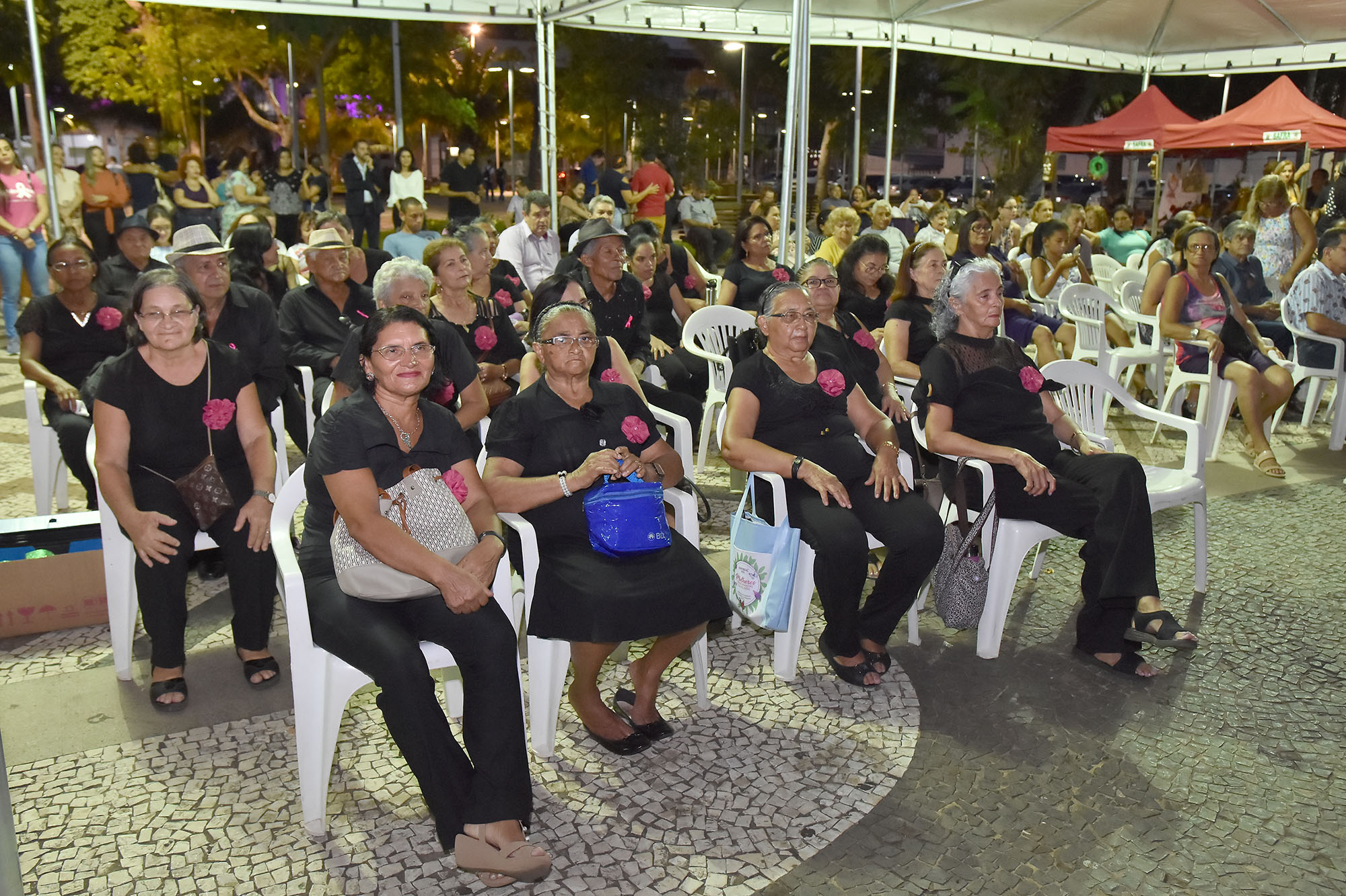 Prefeitura de Rio Branco encerra Mês do Servidor com sarau na Praça da Revolução