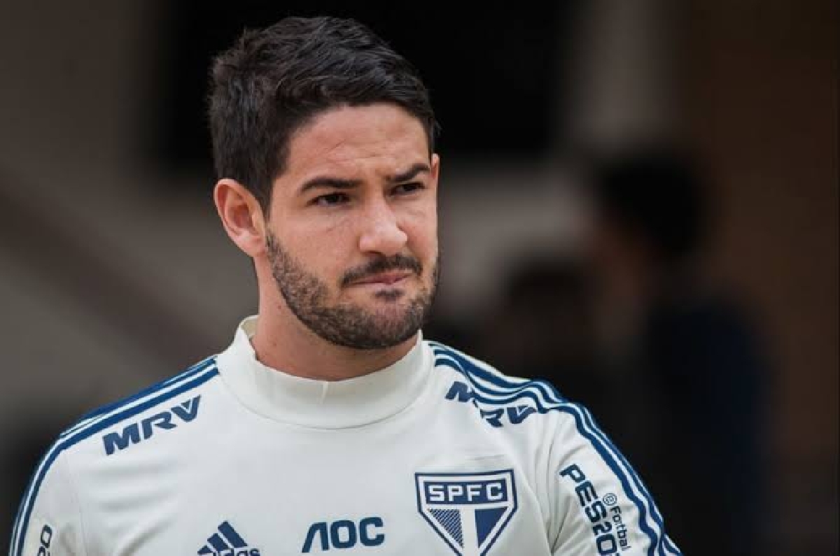Pato tem seu pior desempenho com a camisa do São Paulo em uma temporada