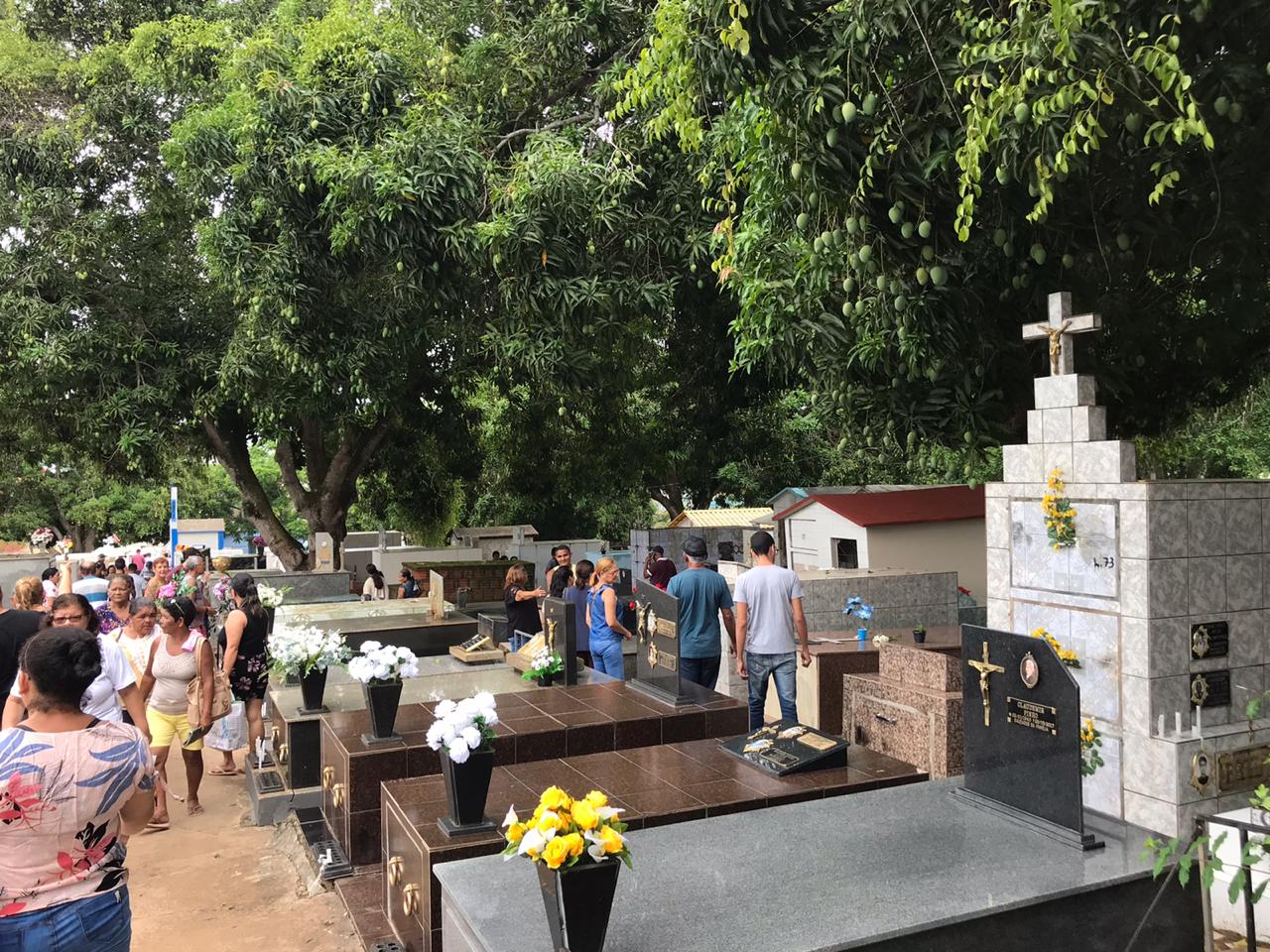 Prefeitura adota medidas que garantem sepultamento de vítimas do novo coronavírus