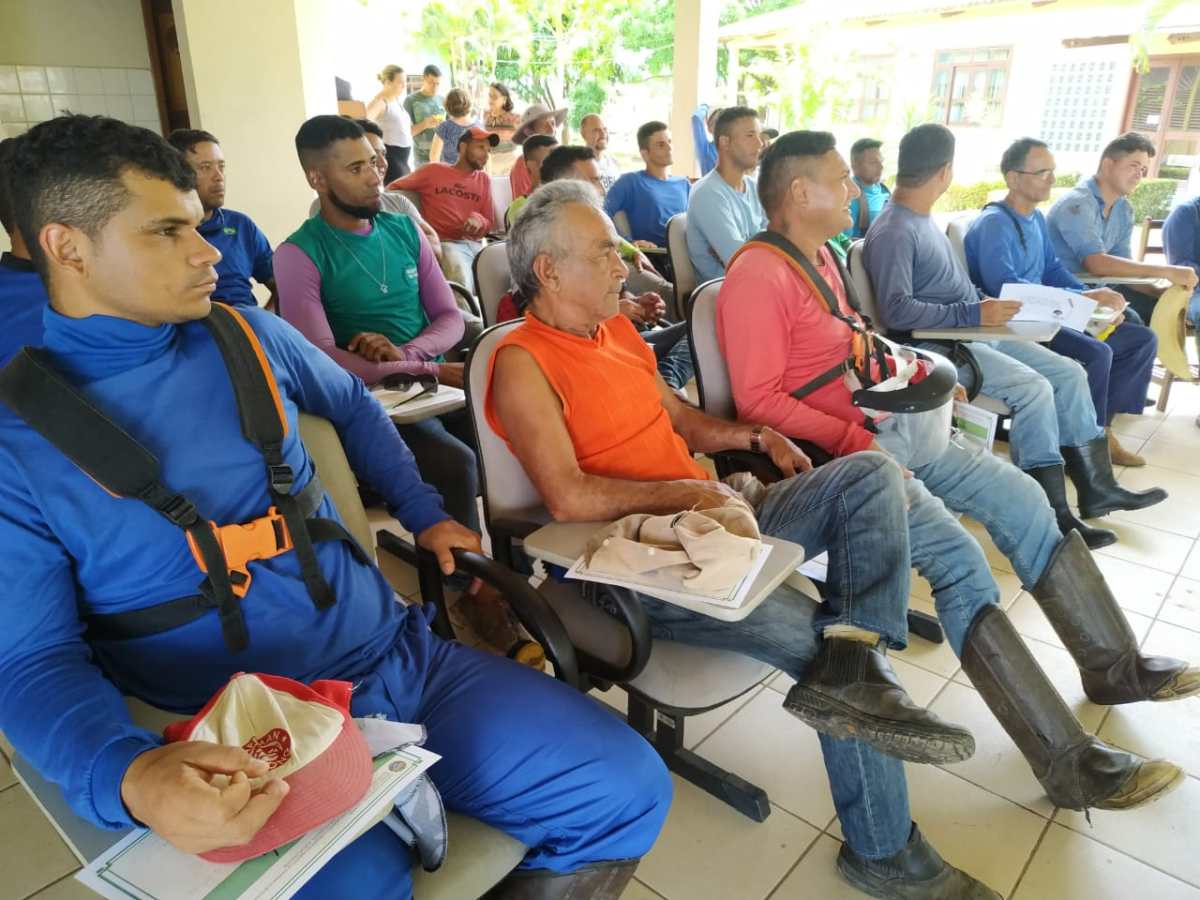 Detentos do Sistema Penitenciário são orientados sobre criação de abelhas