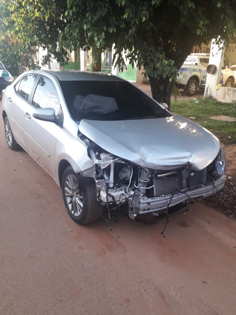 Fugindo da polícia, homem ultrapassa 200km/h dirigindo carro roubado no Acre