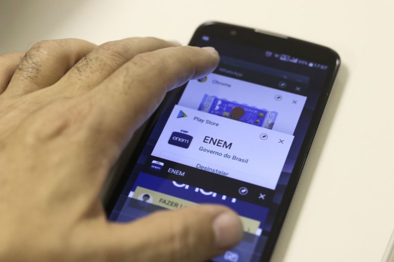 Senado aprova projeto que adia Enem 2020 sem definição de nova data