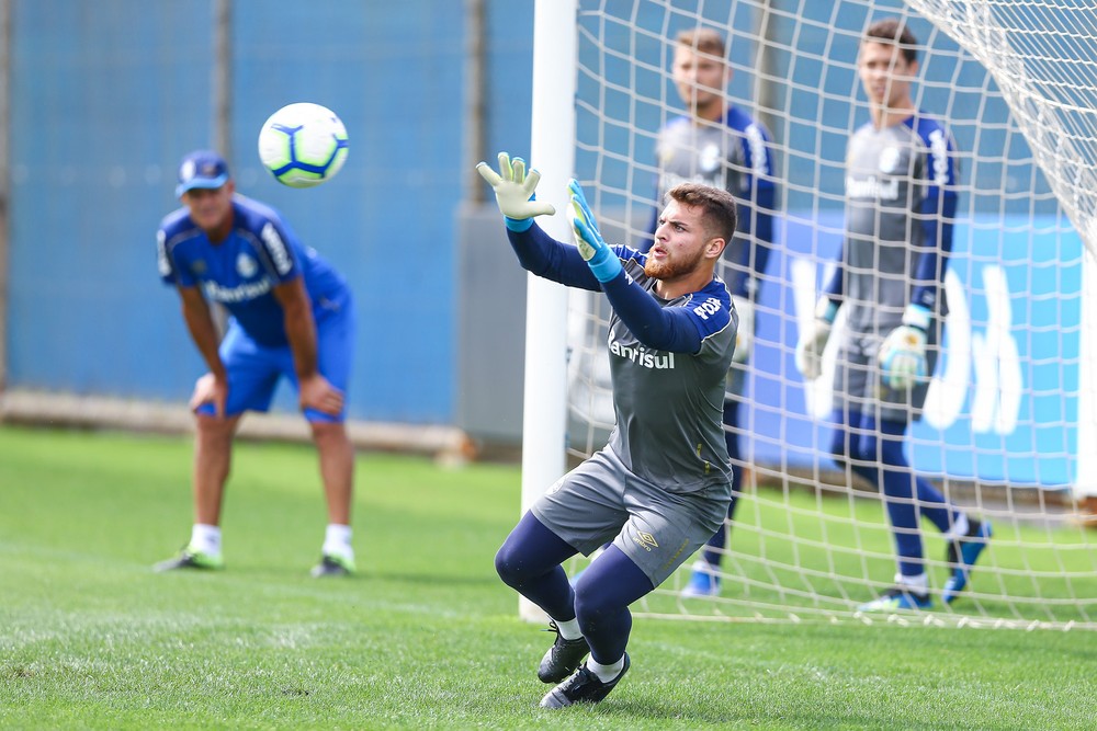 Contrato de goleiro do Grêmio prevê multa de mais de R$ 220 milhões