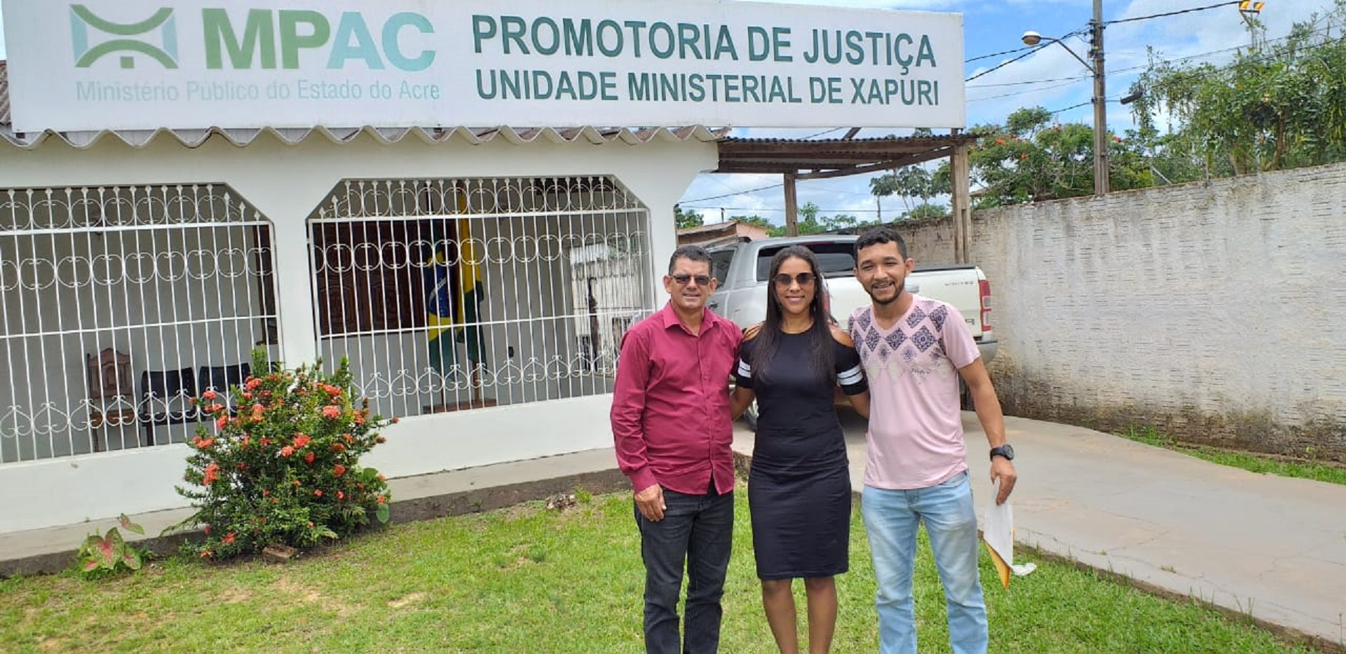 Vereadores entregam relatório contra prefeito de Capixaba ao MP e à Polícia Federal
