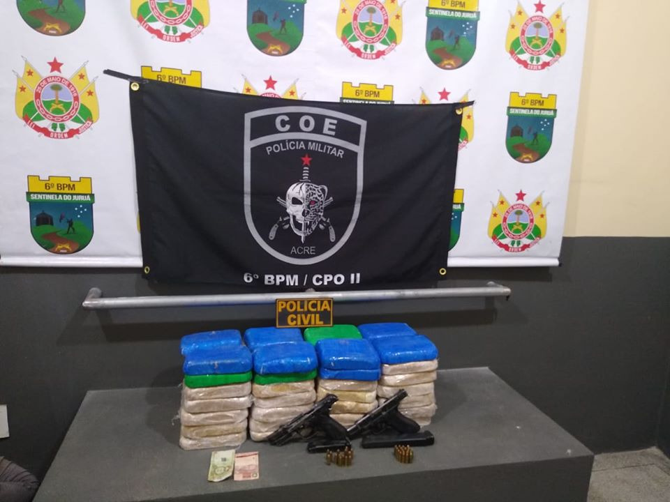 Policia apreende quase 57 kg de cocaína, armas e prende 6 pessoas em CZS