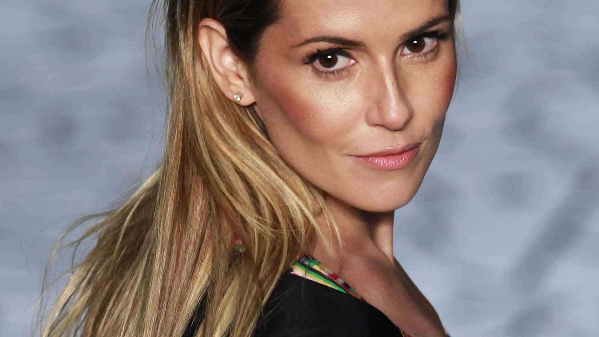 Deborah Secco revela que namorou 10 meses com um homem casado