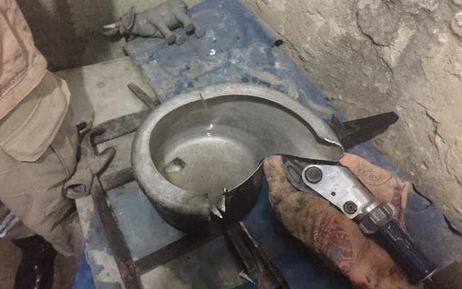 Criança de 1 ano fica presa em panela de pressão e é socorrida por bombeiros