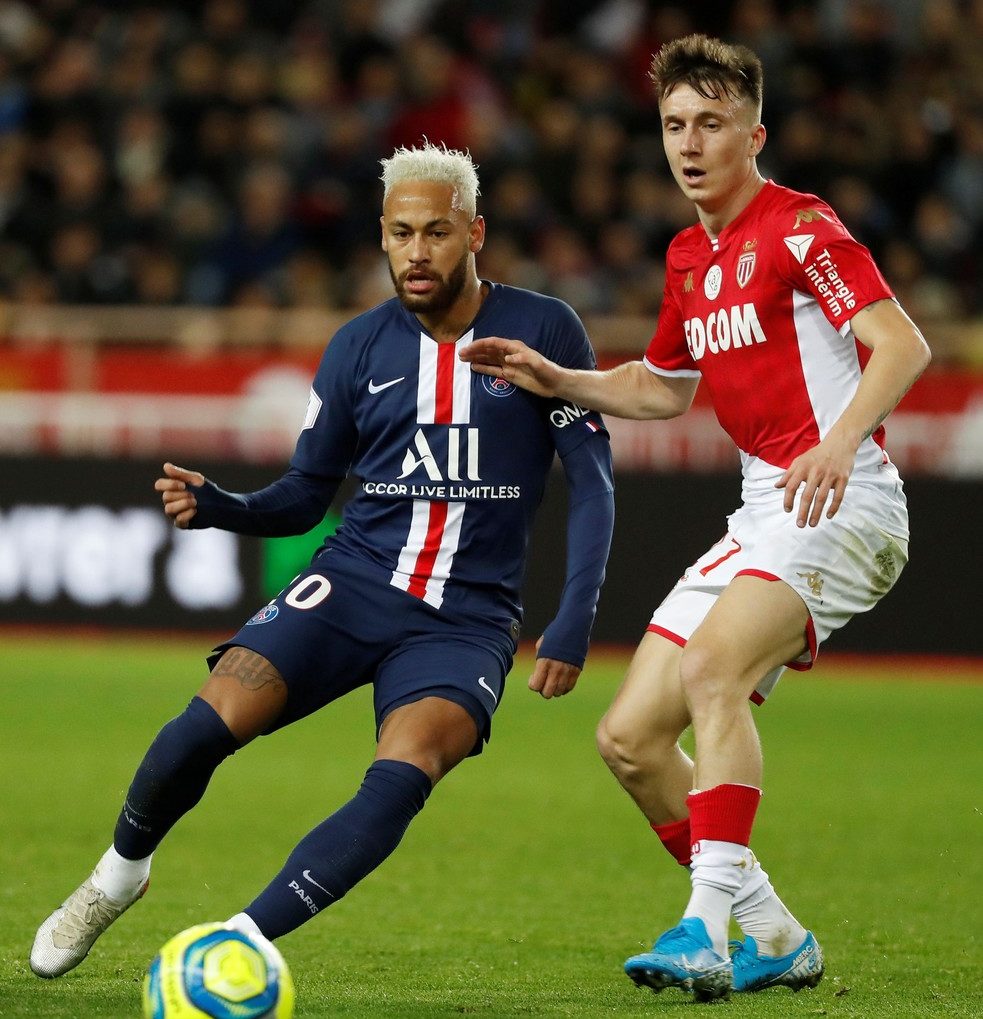 Em goleada do PSG, Neymar iguala record de Mbappé e Caros Bianchi