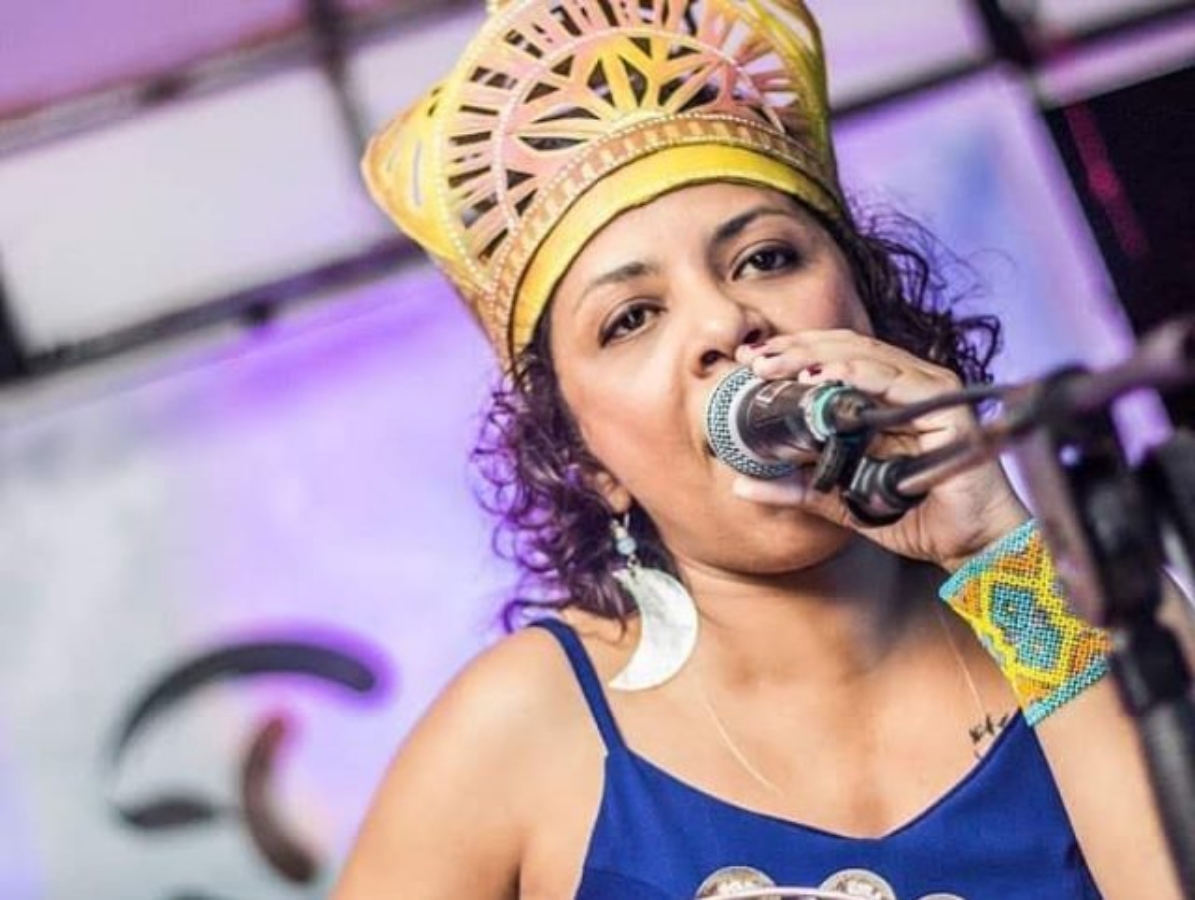 Cantora Kelen Mendes realiza show ‘Tempo de Realeza’ no Teatro Hélio Melo