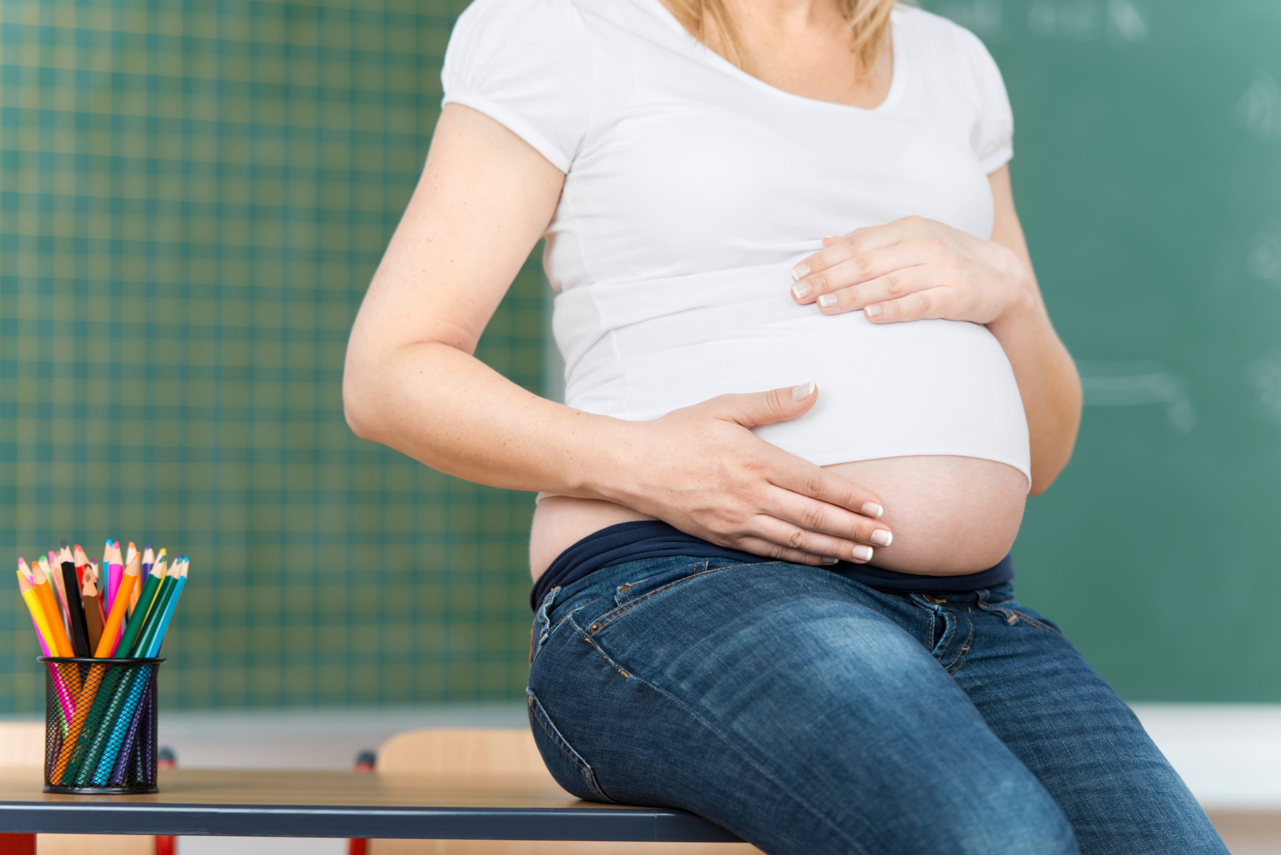 Projeto de lei garante ensino a distância para gestantes e lactantes; confira