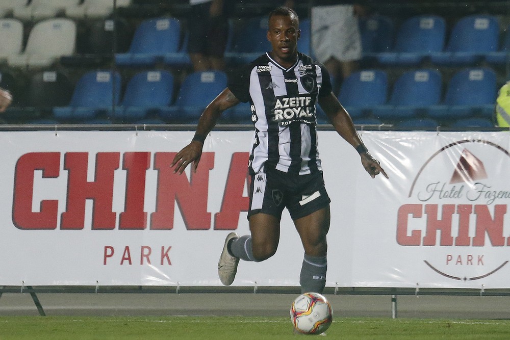 Botafogo vence com tranquilidade amistoso contra Vitória-ES