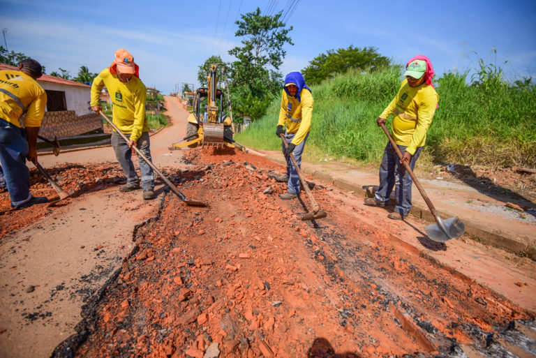 Emurb realiza serviços de manutenção e pavimentação asfáltica em 15 pontos de Rio Branco; confira cronograma