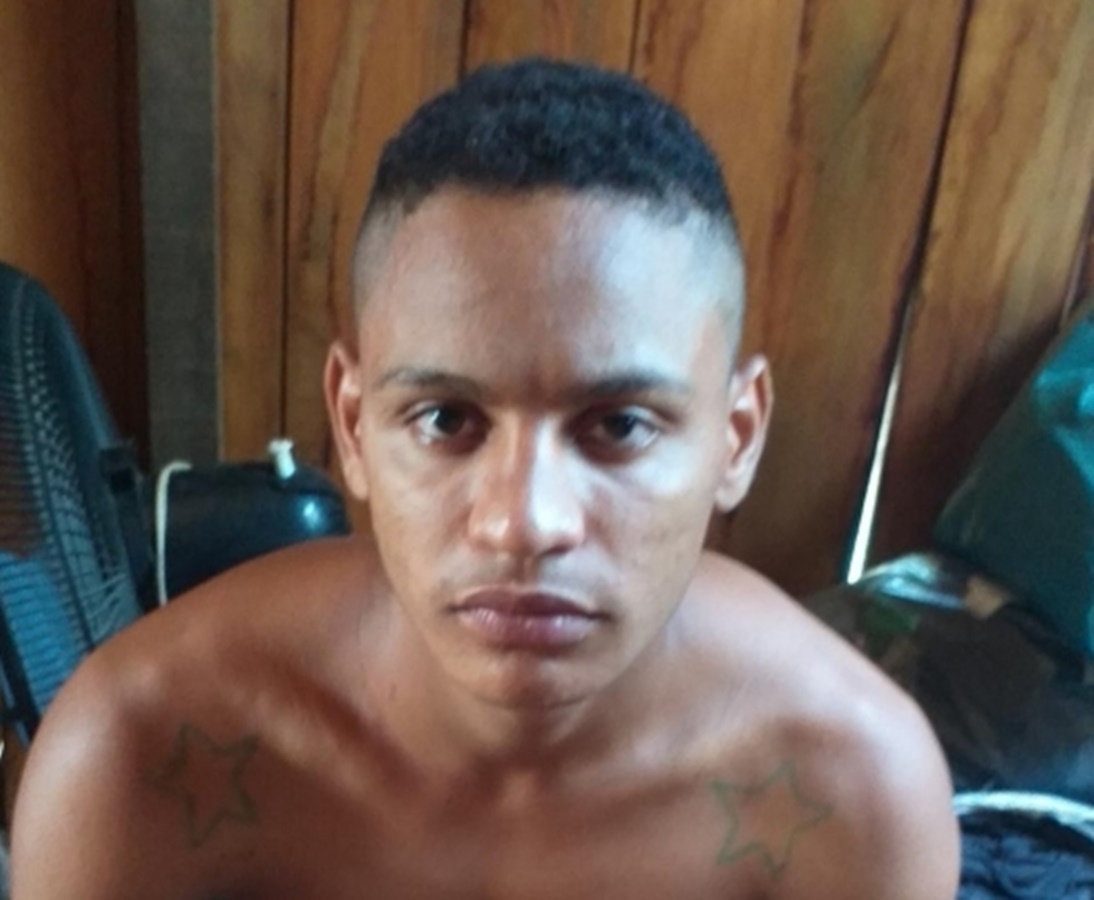 Acusado de matar três em Sena e esquartejar outro chega ao presídio Evaristo de Moraes