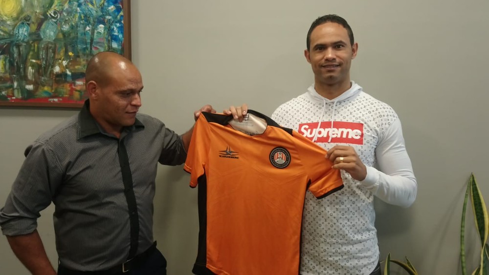 Operário-MT desiste do goleiro Bruno por repercussões negativas e perdas de patrocínios