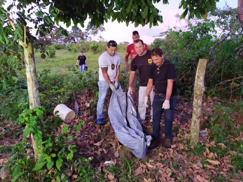Assaltante troca tiros com a polícia, é atingido e acaba morto no Ramal do Ipê