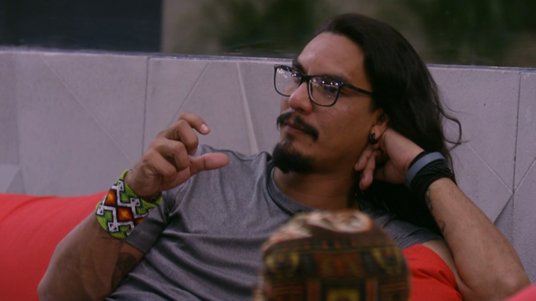 Ex-BBB do Acre que foi eliminado de programa será indenizado após publicações ofensivas