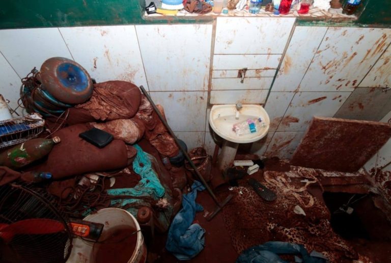 MP pede prisão de diretor de presídio e de 30 agentes após fuga no Paraguai