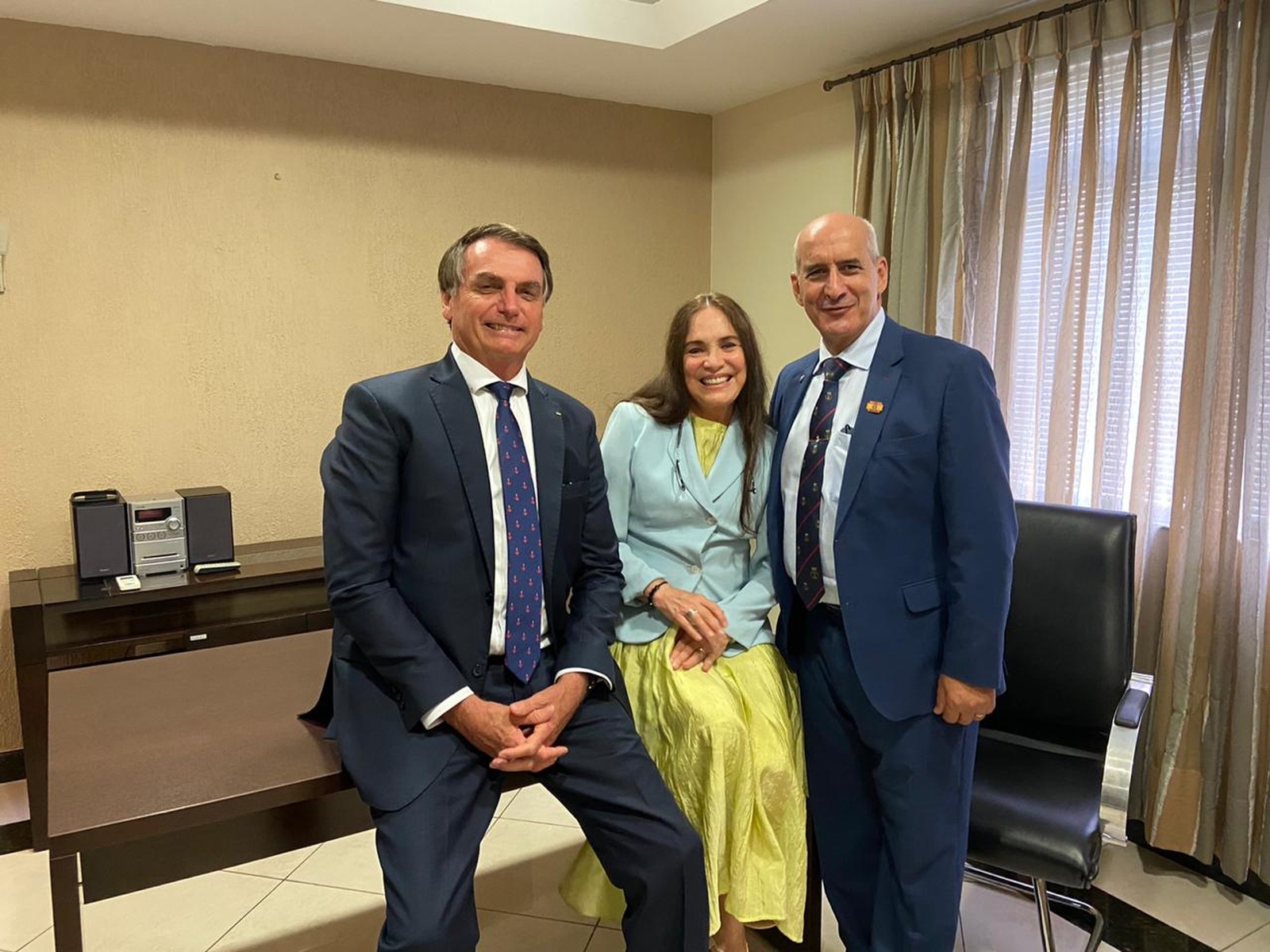Regina Duarte aceita convite para secretaria de Cultura de Bolsonaro