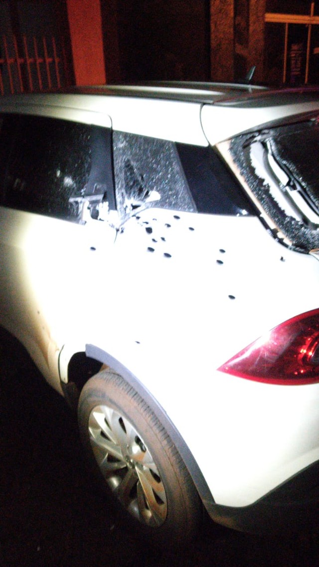 Carro de deputado paraguaio é alvo de 26 tiros de fuzil na fronteira com Brasil