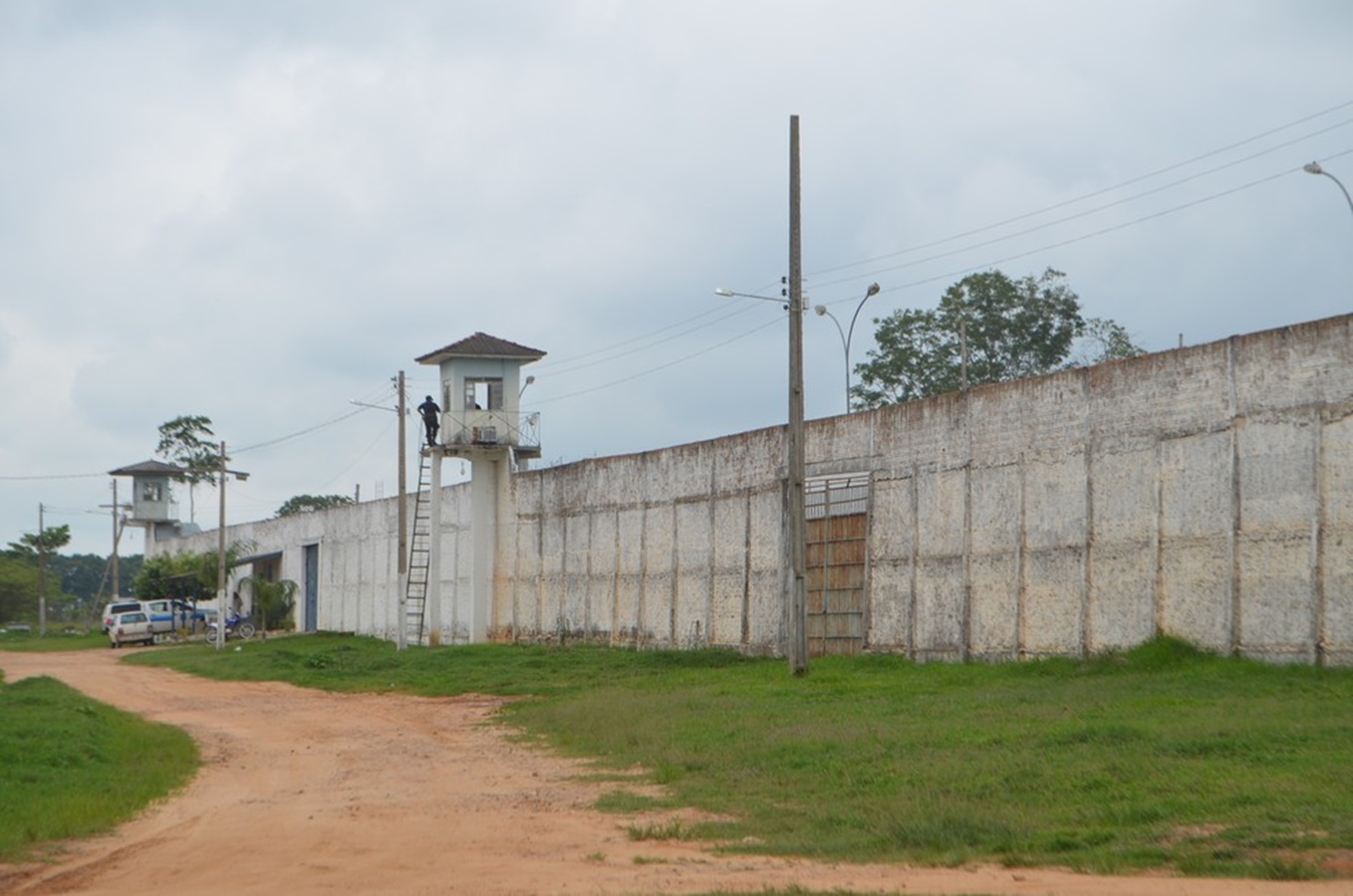 Por túnel, 27 detentos fogem de presídio em Rondônia nesta quarta