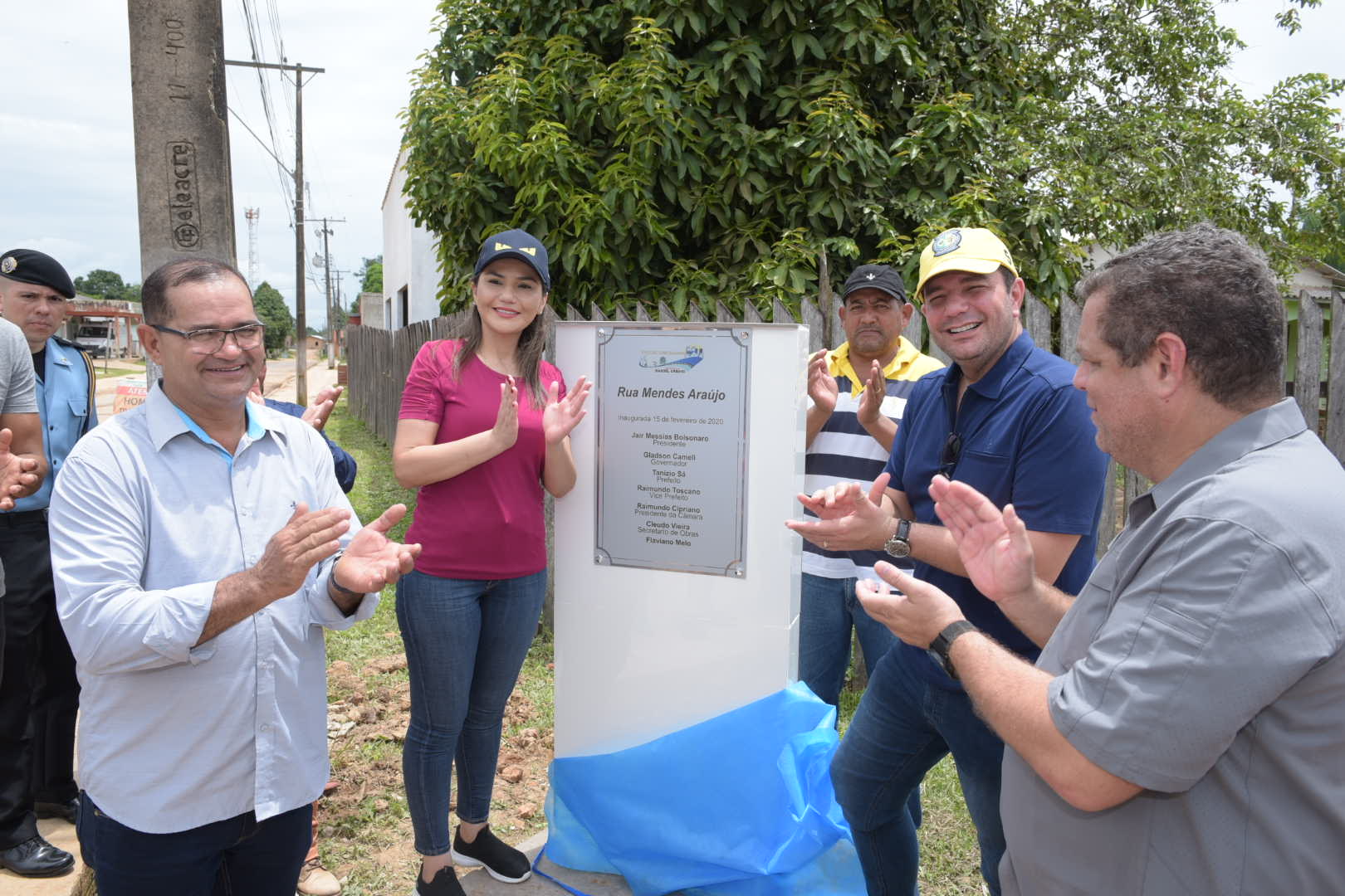 Gladson Cameli participa de entrega de ruas e equipamentos em Manoel Urbano