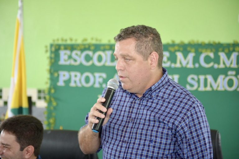 Rocha rebate críticas de Roberto Duarte: “MDB e PT pareciam irmãos siameses”