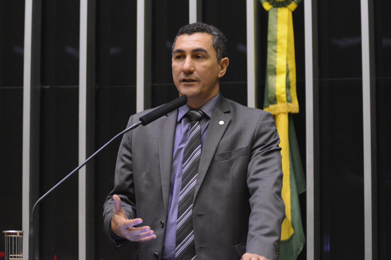 Jesus Sérgio consegue R$ 900 mil para postos de saúde do Acre