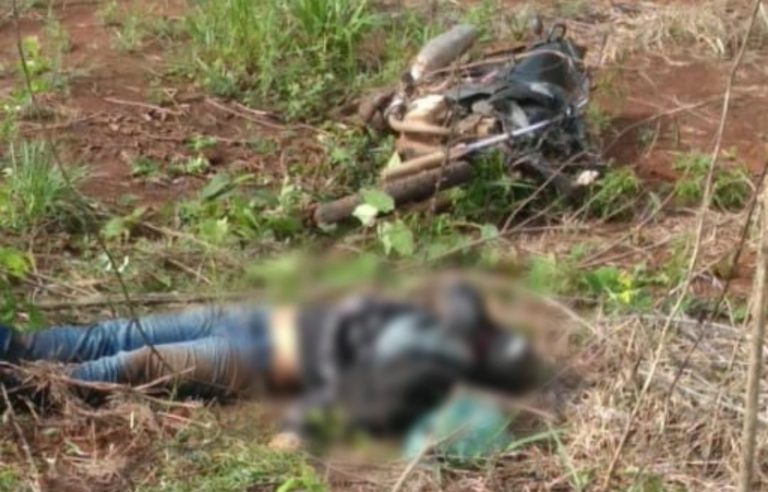 Homem morre após bater em buraco, cair de moto e quebrar o pescoço na BR-364