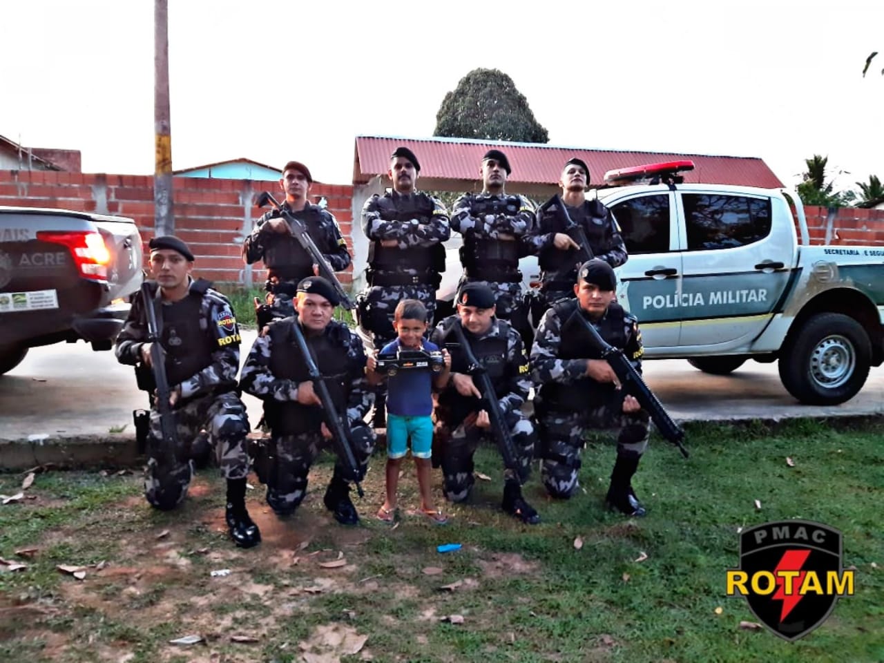 Militares da COE realizam sonho de criança que quer ser policial no Acre; vídeo