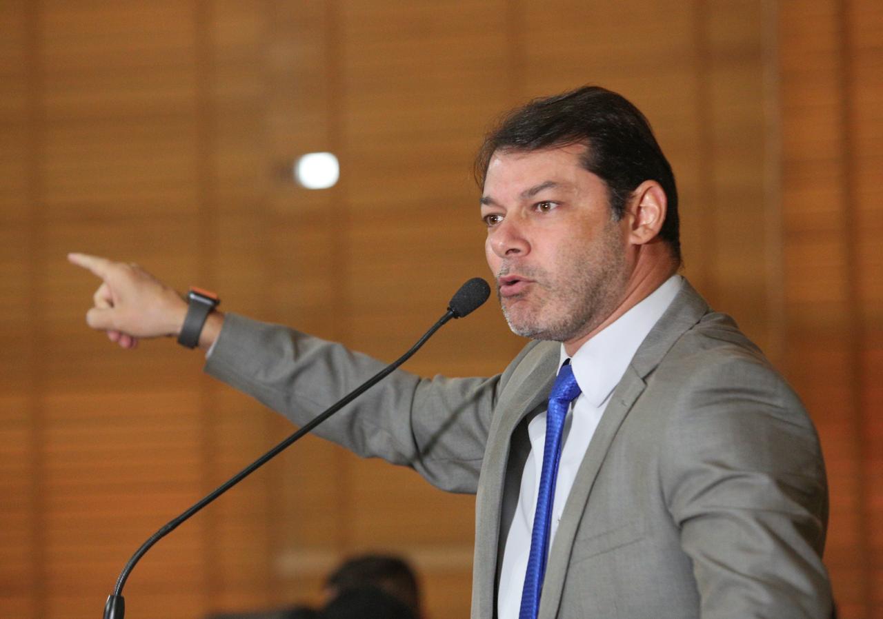 Roberto Duarte garante que não indicou primo para substituir Maria Alice na Seplag