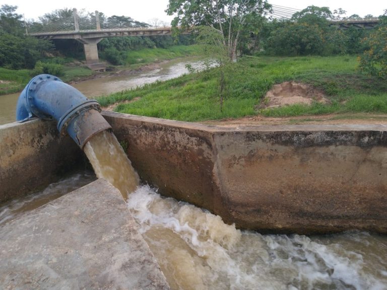 Serviços de água e esgoto têm redução no primeiro semestre, aponta estudo