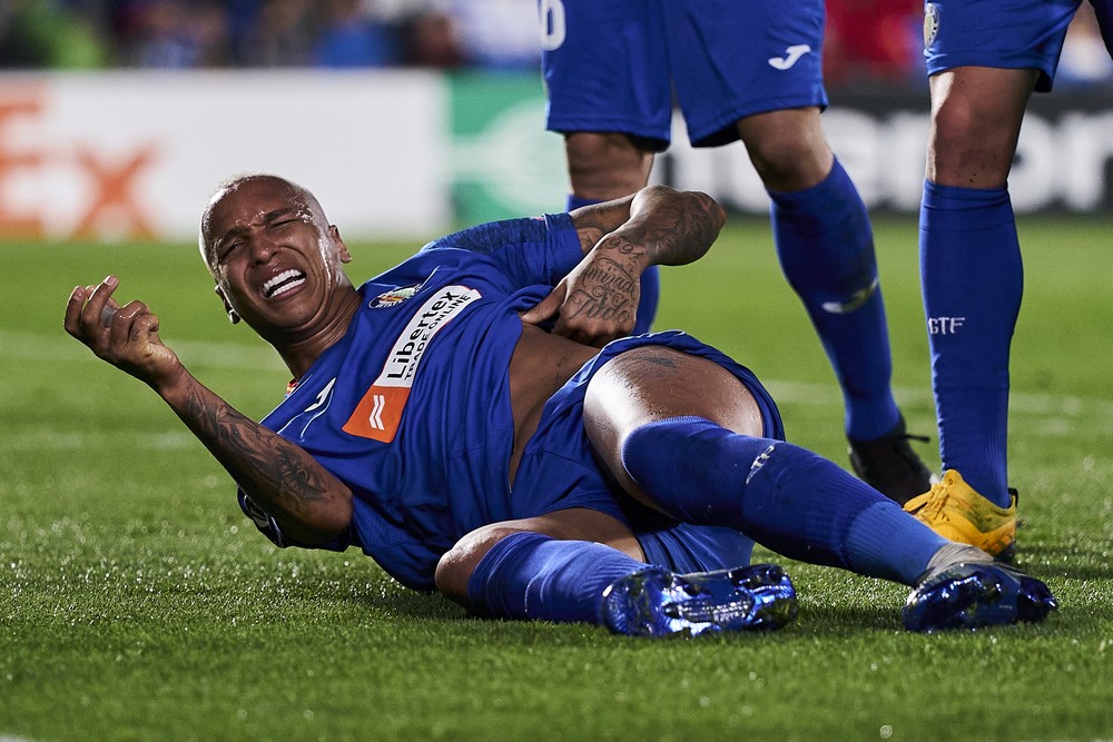 Deyverson marca em vitória do Getafe, é atingido por isqueiro na comemoração e valoriza