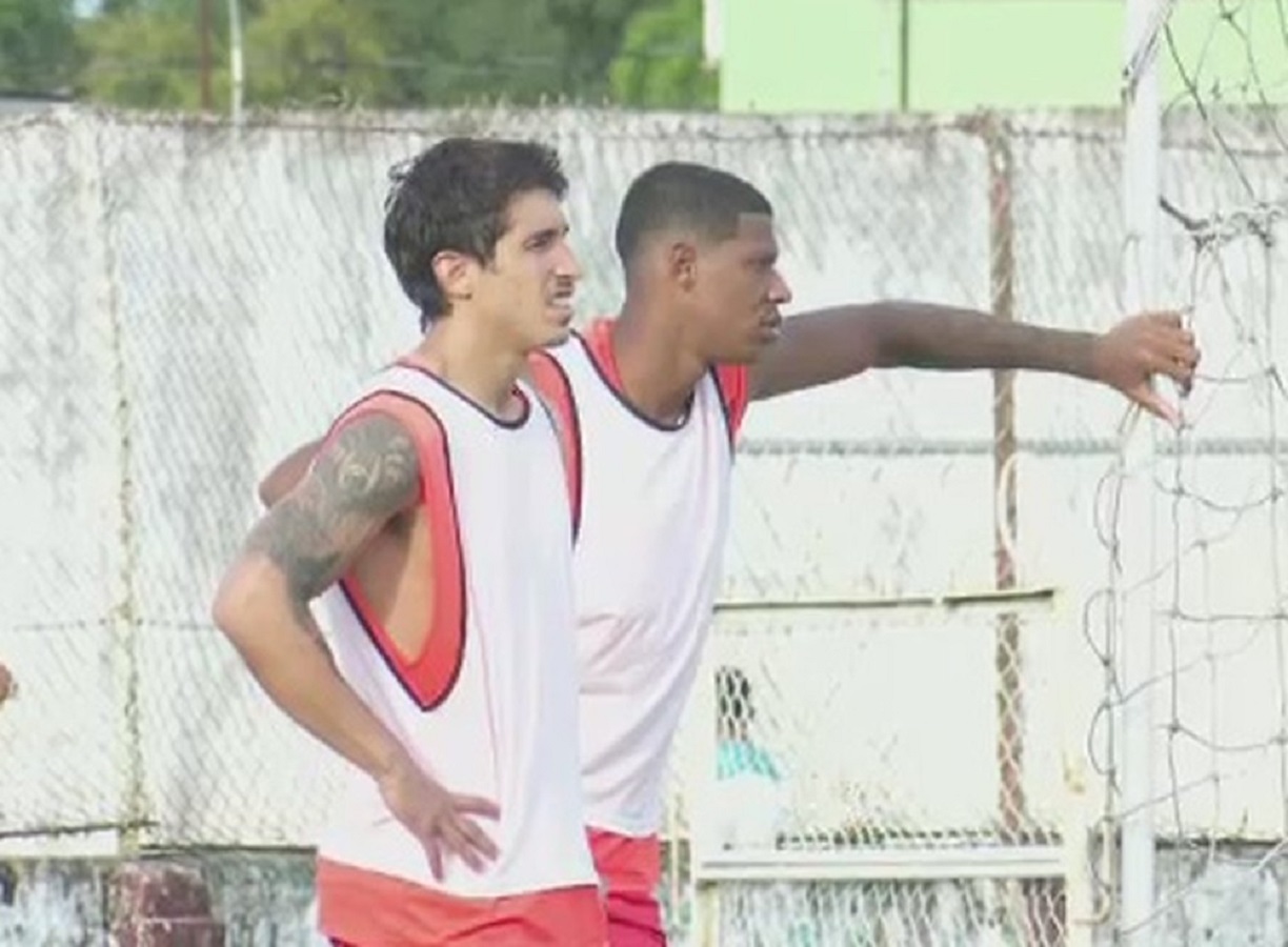 Rio Branco precisa de uma vitória para chegar às semifinais do Estadual