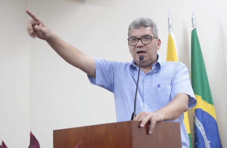 URGENTE: secretário de Educação pede afastamento do Governo do Acre