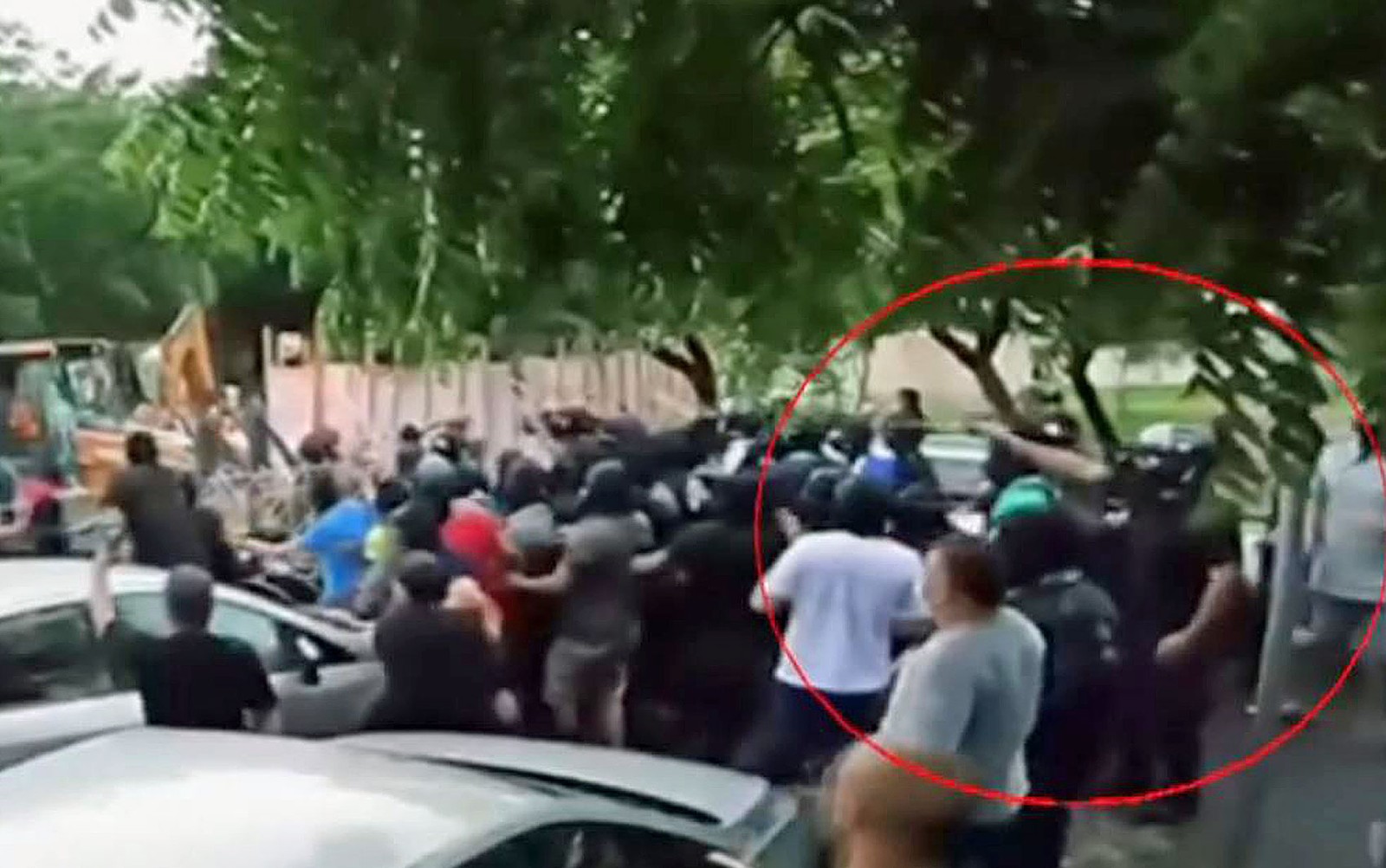 Vídeo mostra homem disparando em ato em que Cid Gomes foi baleado