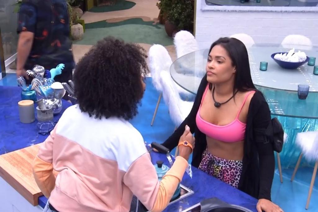BBB20: Aos gritos, Thelma e Flay discutem