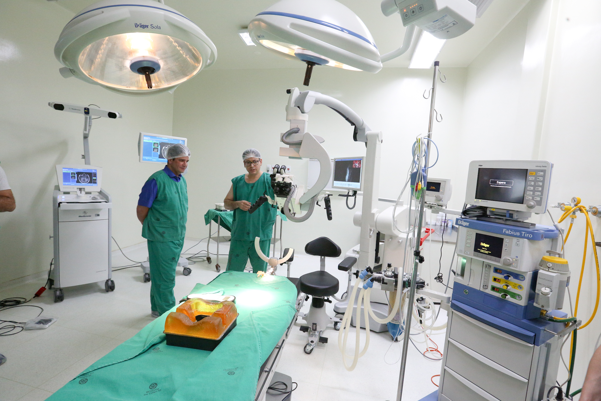 Novos equipamentos colocam neurocirurgia da Fundação Hospitalar entre as mais modernas do país
