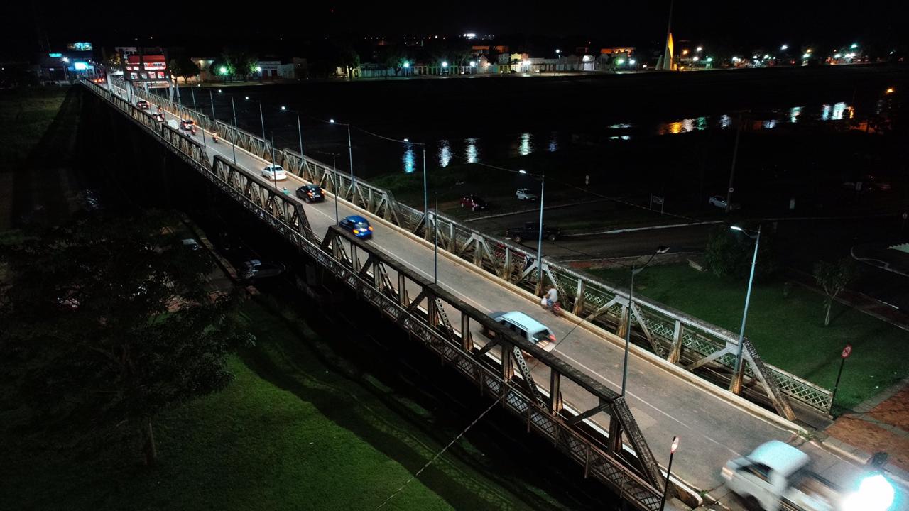 Ponte Metálica é interditada para novos serviços em Rio Branco; entenda